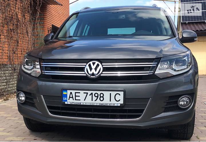 Внедорожник / Кроссовер Volkswagen Tiguan 2012 в Днепре