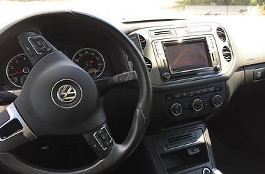 Позашляховик / Кросовер Volkswagen Tiguan 2016 в 