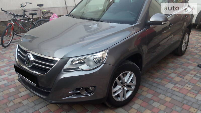 Позашляховик / Кросовер Volkswagen Tiguan 2011 в 