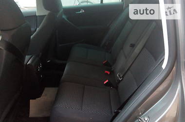 Позашляховик / Кросовер Volkswagen Tiguan 2011 в 