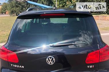 Внедорожник / Кроссовер Volkswagen Tiguan 2013 в Каменском