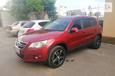 Внедорожник / Кроссовер Volkswagen Tiguan 2010 в Киеве