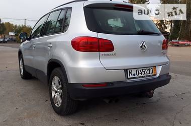 Внедорожник / Кроссовер Volkswagen Tiguan 2012 в Черновцах