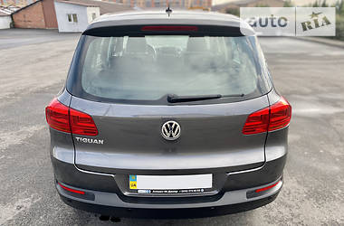 Внедорожник / Кроссовер Volkswagen Tiguan 2012 в Днепре