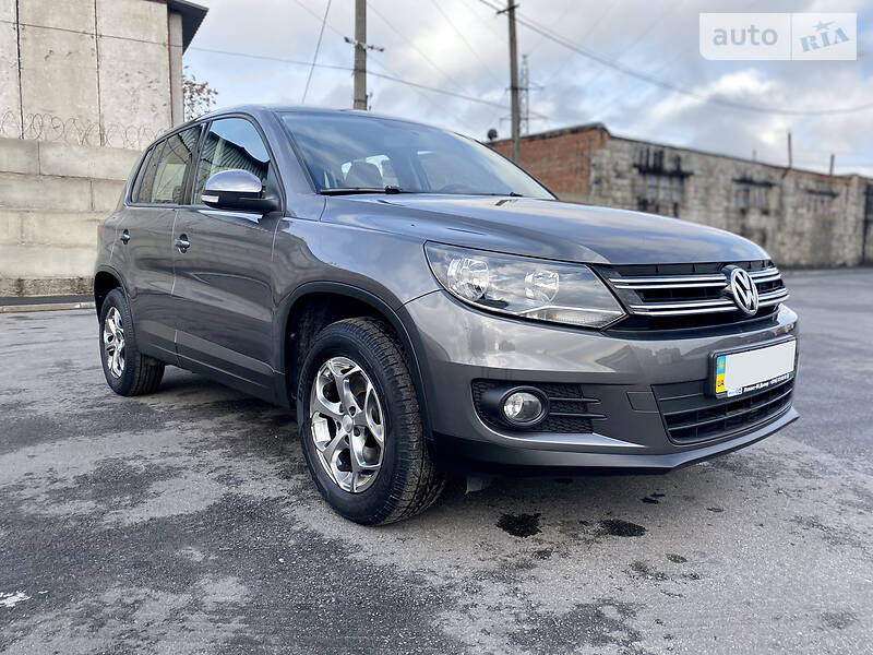 Внедорожник / Кроссовер Volkswagen Tiguan 2012 в Днепре