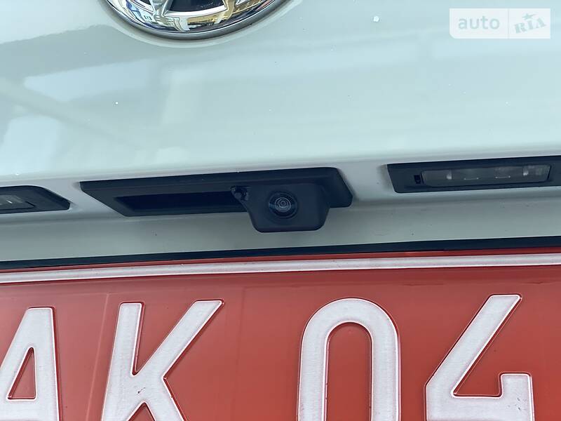 Позашляховик / Кросовер Volkswagen Tiguan 2016 в Рівному