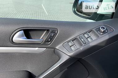 Позашляховик / Кросовер Volkswagen Tiguan 2011 в 