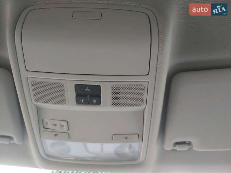 Внедорожник / Кроссовер Volkswagen Tiguan 2010 в Полтаве