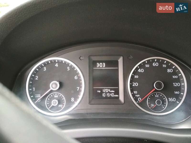 Внедорожник / Кроссовер Volkswagen Tiguan 2010 в Полтаве