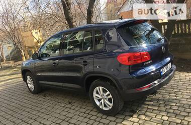 Позашляховик / Кросовер Volkswagen Tiguan 2013 в 