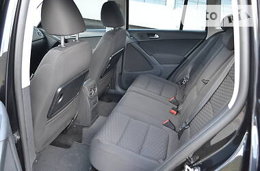 Позашляховик / Кросовер Volkswagen Tiguan 2010 в 