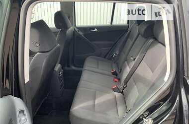 Позашляховик / Кросовер Volkswagen Tiguan 2011 в 