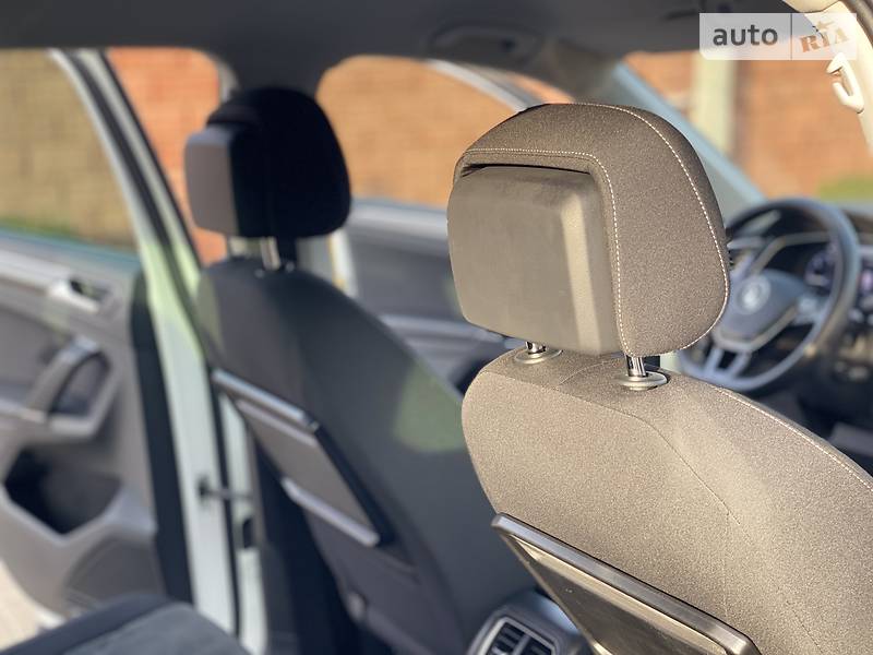 Позашляховик / Кросовер Volkswagen Tiguan 2016 в Рівному