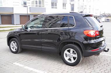 Внедорожник / Кроссовер Volkswagen Tiguan 2009 в 