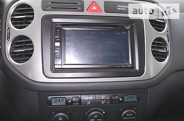 Внедорожник / Кроссовер Volkswagen Tiguan 2009 в 