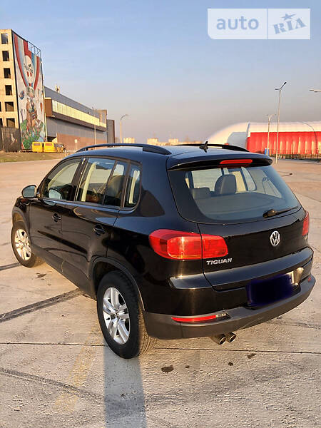 Позашляховик / Кросовер Volkswagen Tiguan 2016 в Києві
