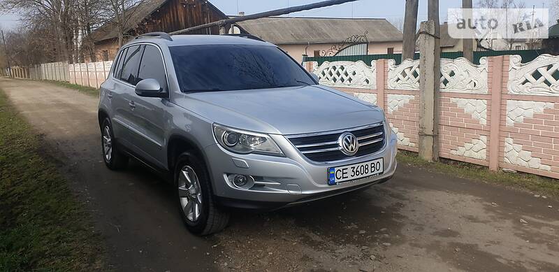 Позашляховик / Кросовер Volkswagen Tiguan 2008 в 