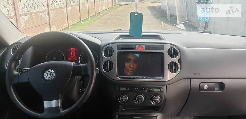 Позашляховик / Кросовер Volkswagen Tiguan 2008 в Чернівцях