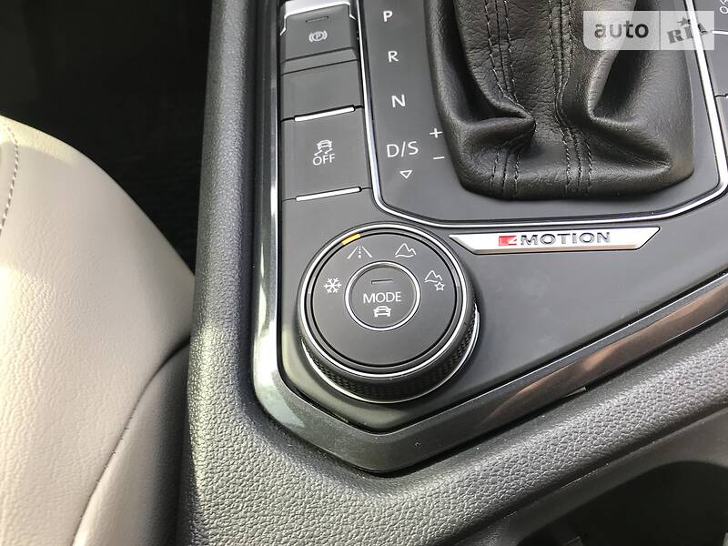 Позашляховик / Кросовер Volkswagen Tiguan 2018 в Одесі