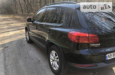 Позашляховик / Кросовер Volkswagen Tiguan 2015 в 