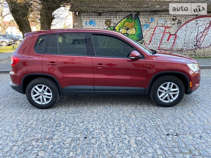 Позашляховик / Кросовер Volkswagen Tiguan 2011 в Луцьку