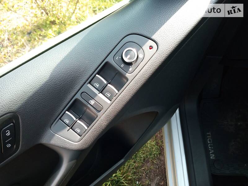 Позашляховик / Кросовер Volkswagen Tiguan 2015 в Нікополі