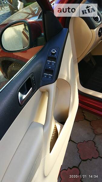 Позашляховик / Кросовер Volkswagen Tiguan 2012 в Новоселиці