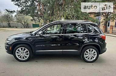 Внедорожник / Кроссовер Volkswagen Tiguan 2011 в Киеве