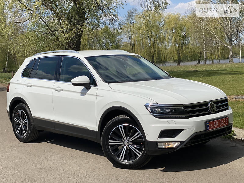 Позашляховик / Кросовер Volkswagen Tiguan 2016 в Рівному