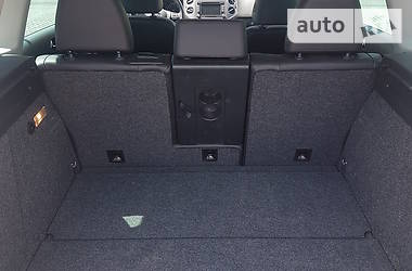 Позашляховик / Кросовер Volkswagen Tiguan 2013 в 