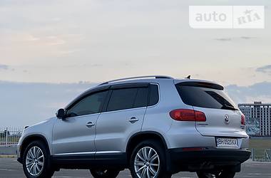 Внедорожник / Кроссовер Volkswagen Tiguan 2012 в Одессе