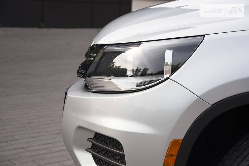 Позашляховик / Кросовер Volkswagen Tiguan 2016 в Рівному фото 29 Позашляховик / Кросовер Volkswagen Tiguan 2016 в Рівному