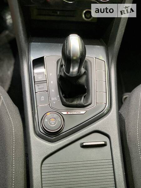 Позашляховик / Кросовер Volkswagen Tiguan 2017 в Києві