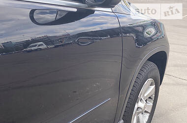 Позашляховик / Кросовер Volkswagen Tiguan 2009 в 