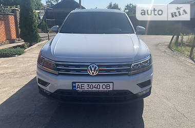 Позашляховик / Кросовер Volkswagen Tiguan 2018 в 