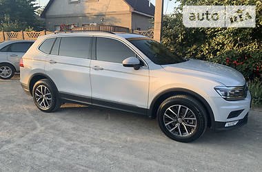 Позашляховик / Кросовер Volkswagen Tiguan 2018 в 