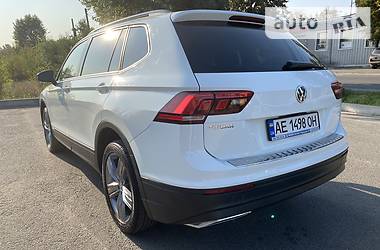 Внедорожник / Кроссовер Volkswagen Tiguan 2018 в Днепре