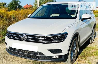 Позашляховик / Кросовер Volkswagen Tiguan 2018 в Чернівцях