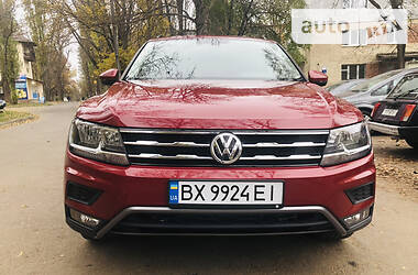 Позашляховик / Кросовер Volkswagen Tiguan 2017 в Хмельницькому