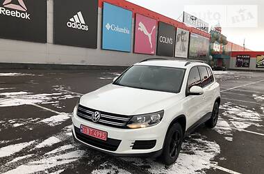 Внедорожник / Кроссовер Volkswagen Tiguan 2014 в Ровно