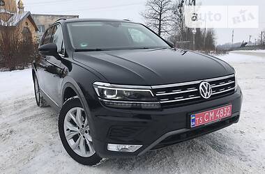 Внедорожник / Кроссовер Volkswagen Tiguan 2017 в Львове