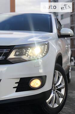 Внедорожник / Кроссовер Volkswagen Tiguan 2014 в Ивано-Франковске