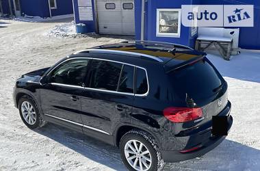 Внедорожник / Кроссовер Volkswagen Tiguan 2016 в Киеве