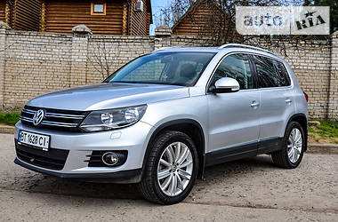 Внедорожник / Кроссовер Volkswagen Tiguan 2013 в Херсоне