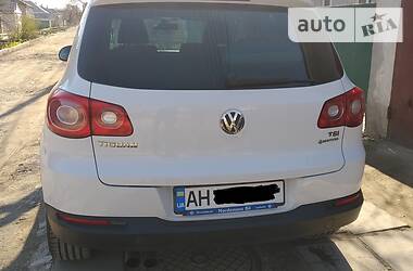 Позашляховик / Кросовер Volkswagen Tiguan 2010 в Володимирці