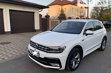 Позашляховик / Кросовер Volkswagen Tiguan 2017 в Києві