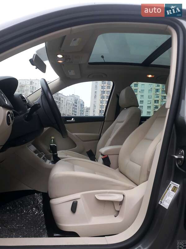 Внедорожник / Кроссовер Volkswagen Tiguan 2012 в Киеве