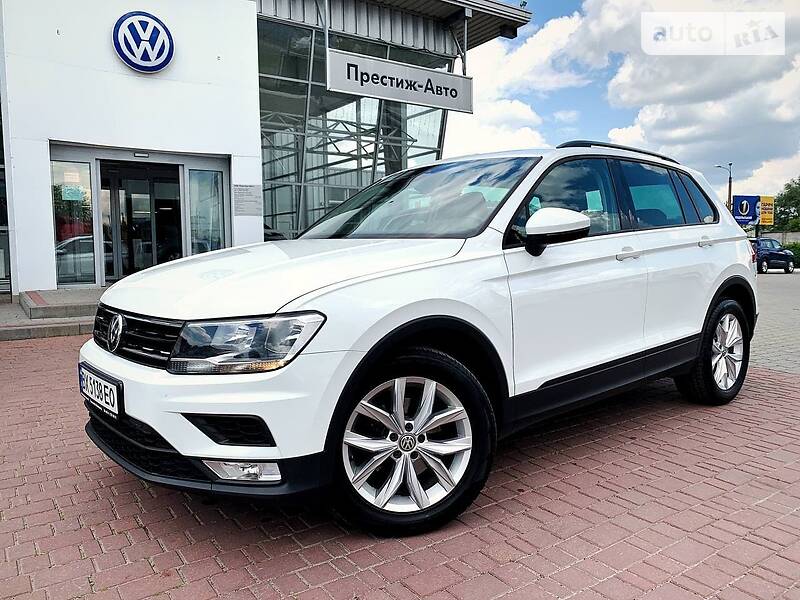 Внедорожник / Кроссовер Volkswagen Tiguan 2016 в Хмельницком