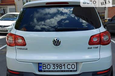 Внедорожник / Кроссовер Volkswagen Tiguan 2009 в Хмельницком