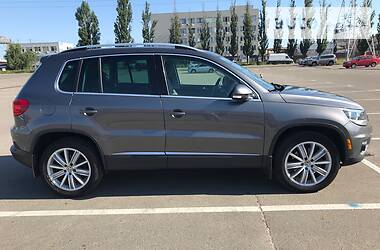 Внедорожник / Кроссовер Volkswagen Tiguan 2014 в 